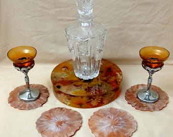 Handgefertigtes florales Mittelstück 23 cm breit mit 4 Untersetzern Gläser nicht inbegriffen