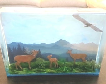 Handgefertigtes dekoratives Epoxidharz Naturszene Diorama gegossen