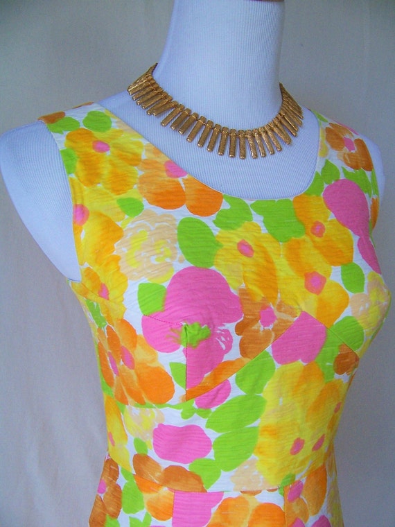 BEAUTIFUL vintage 1960's colorful fit and flare fl