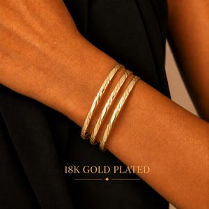 18-karaats vergulde 3-delige armbandenset met textuur, stapelbare armbanden voor dames, minimalistische gouden en zilveren armbanden, cadeau voor haar