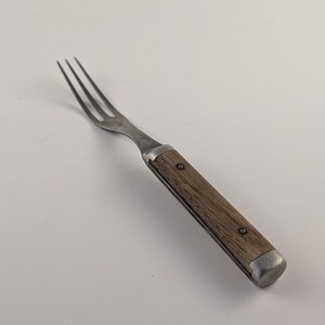 Vintage 3-Tine Serving Fork - Rustic Wood Handle Cold Meat Fork - Primitive Kitchen Tool - Farmhouse Table Decor - Antique Cutlery