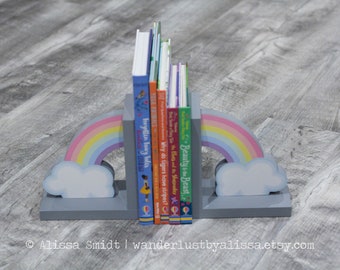Libros de madera arco iris - Temática arco iris creada a medida, regalo de San Valentín