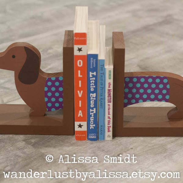 Bassotto Custom Wood Bookends, Doxie bookends - (fermalibri per cani, marrone, viola, cucciolo, cane wiener)