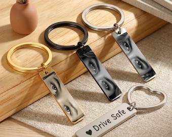 Llavero personalizado con ojos humanos, llavero con foto de ojos grabados para él, regalo "Yo contigo" para novio, regalo de cumpleaños o aniversario para enamorado