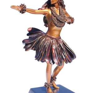 Kilohinani Hula Dancer Hawaiian Tradition - Kim Taylor Reece
