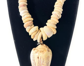 Collar grande de concha Puka, 35,5 cm con cono imperial / #pn020