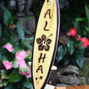 Classic Surfboard Aloha W/ Hibiscus 16