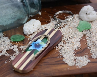 Keychain Wooden Slipper w/ Blue Hibiscus - Hawaiian Style