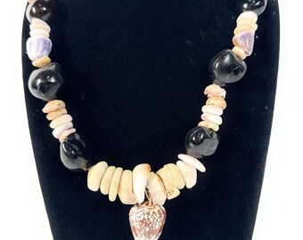 Collar de concha Puka con nuez de Kukui y cono de rata, 14 pulgadas con cono penniforme / #pn015