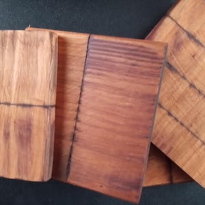 Rustieke cederhouten kerkbekleding houten onderzetter set - handgemaakte boerderijdecor voor thuis - set van 4