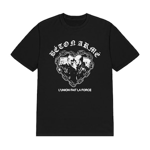 May include: A black short-sleeve t-shirt featuring a white graphic print. The design includes the text B&Eacute;TON ARM&Eacute; above a heart-shaped chain frame enclosing two figures facing each other, with the text L'UNION FAIT LA FORCE printed below.