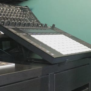 Ableton Push 2 DAW Midi-kontroller bordsstativ med robust design