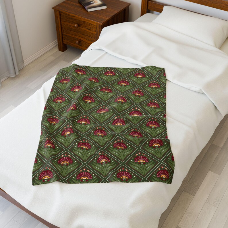 Olive Green Floral Throw Velveteen Plush Lightweight Blanket, Art Nouveau Throw image 4
