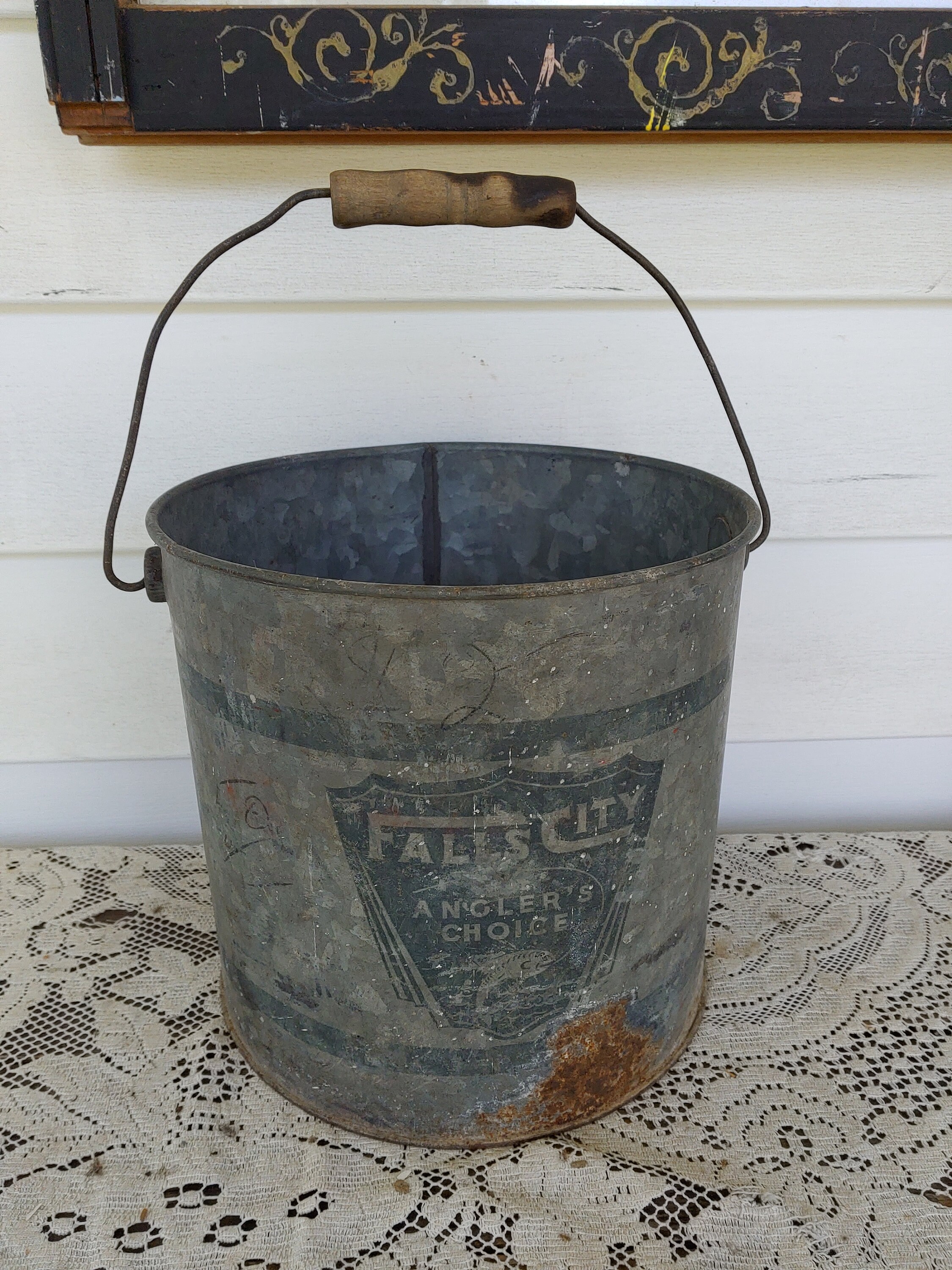 Vintage Bait Bucket 