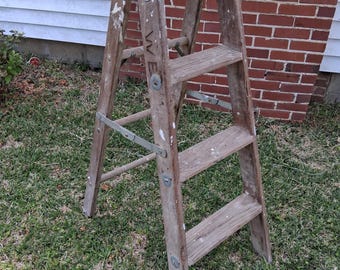 Vintage rustic weathered wood wooden step ladder stool farmhouse decor display 45" country farm barn wedding shelf shelving 3 rung chippy