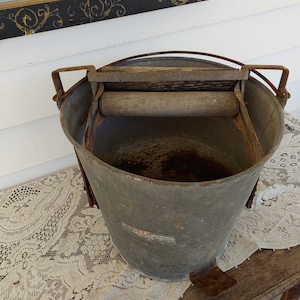 Galvanized ERIE vintage mop Bucket Pail Metal antique Shabby Primitive Rusty Planter Farmhouse tub large heavy duty