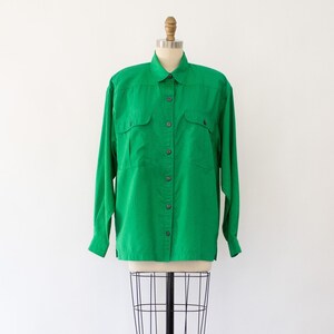 90s Kelly Green Utility Blouse, Vintage Oversized Double-Pocket Crinkled Shirt XS-M image 1