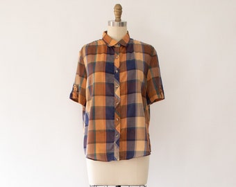 Vintage Thin Cotton Plaid Shirt, 70s Classic Button-Up Shirt (XS-S)