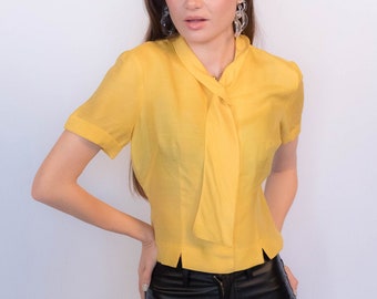 Années 1950 Golden Yellow Silk Ascot Blouse taille XS/S