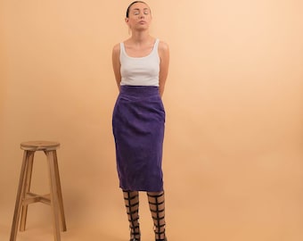 Purple Suede Skirt / High-Waisted Skirt / Suede Pencil Skirt / Vintage 80s Skirt / Knee Length Leather Skirt / Purple Skirt Δ size: M