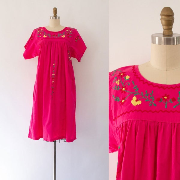 Vintage Floral Embroidered Caftan Dress, Boho 80s Tunic Cotton Dress (XS-M)