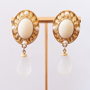 Hangoorbellen mat Lucite Regency uit de jaren 80, vintage druppeloorbellen nepparel, cadeaus voor haar