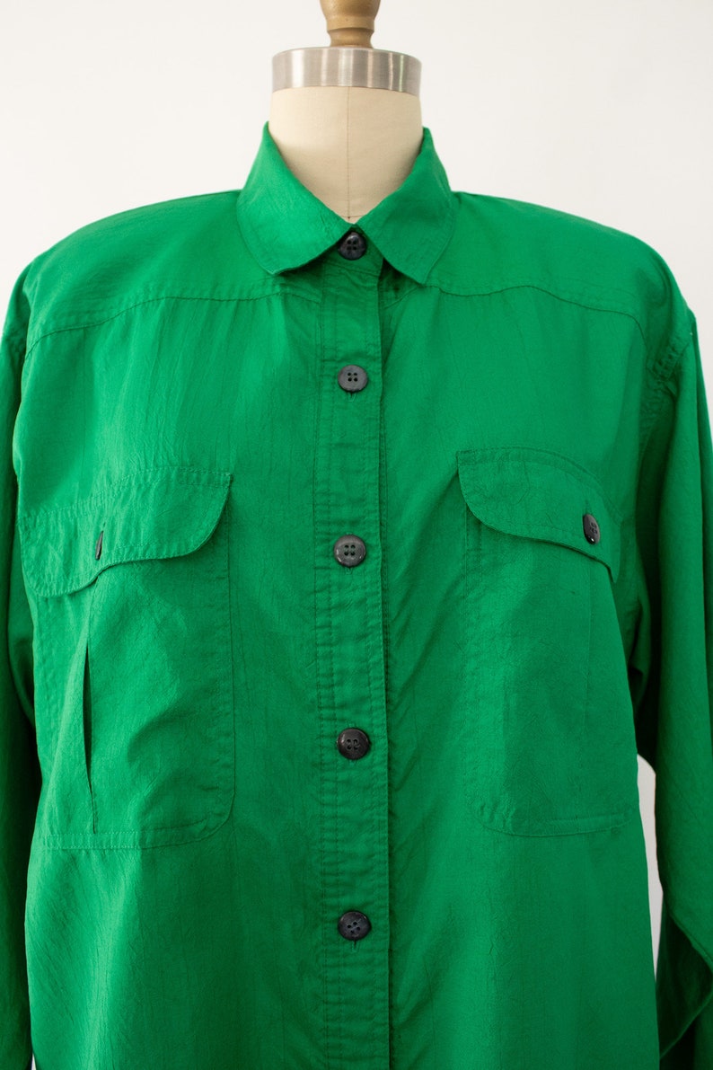 90s Kelly Green Utility Blouse, Vintage Oversized Double-Pocket Crinkled Shirt XS-M image 4