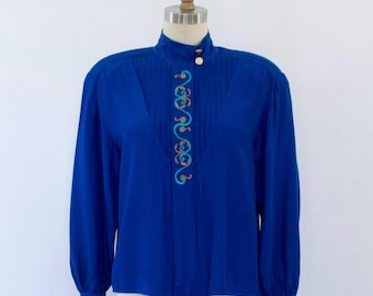 80s Embroidered Button-Down Shirt, Vintage Pin-Tucked Cottagecore Blouse (S-M)