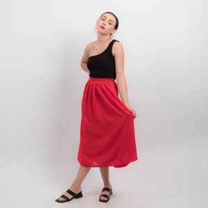 Vintage RED Midi Skirt. 80s High-Waisted Skirt. Vintage 80s Skirt. High-Waisted Pleated Skirt. Full Gathered Skirt. size: 25W / S image 4