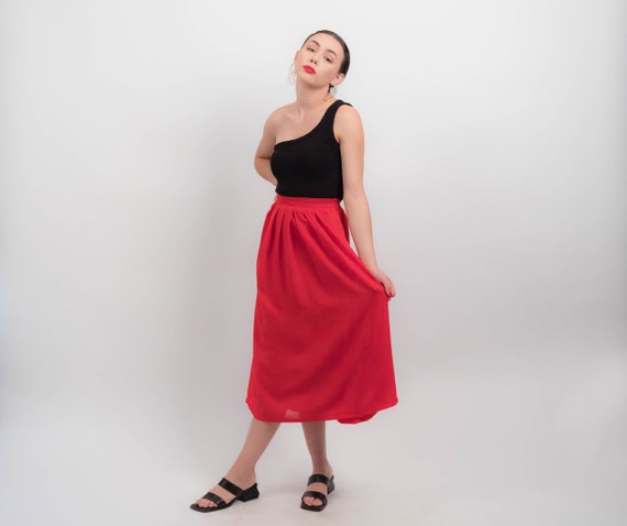 Vintage RED Midi Skirt. 80s High-Waisted Skirt. V… - image 4