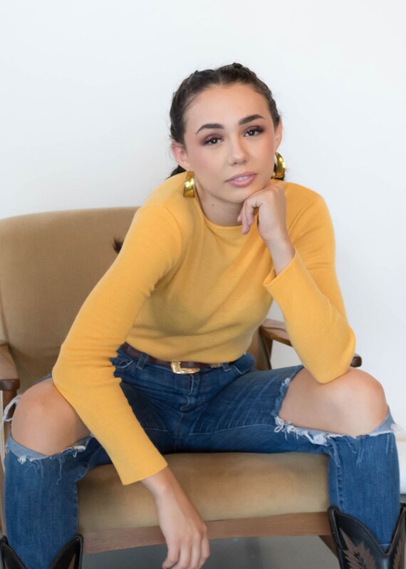 Long Sleeve KNIT Top. Vintage 60s Top. Mustard Knit Top. Vintage