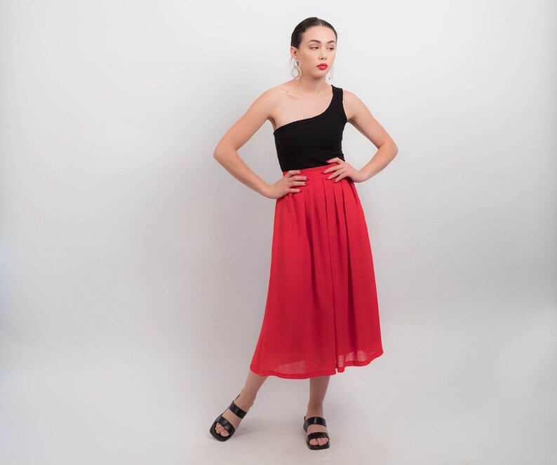 Vintage RED Midi Skirt. 80s High-Waisted Skirt. Vintage 80s Skirt. High-Waisted Pleated Skirt. Full Gathered Skirt. size: 25W / S image 1