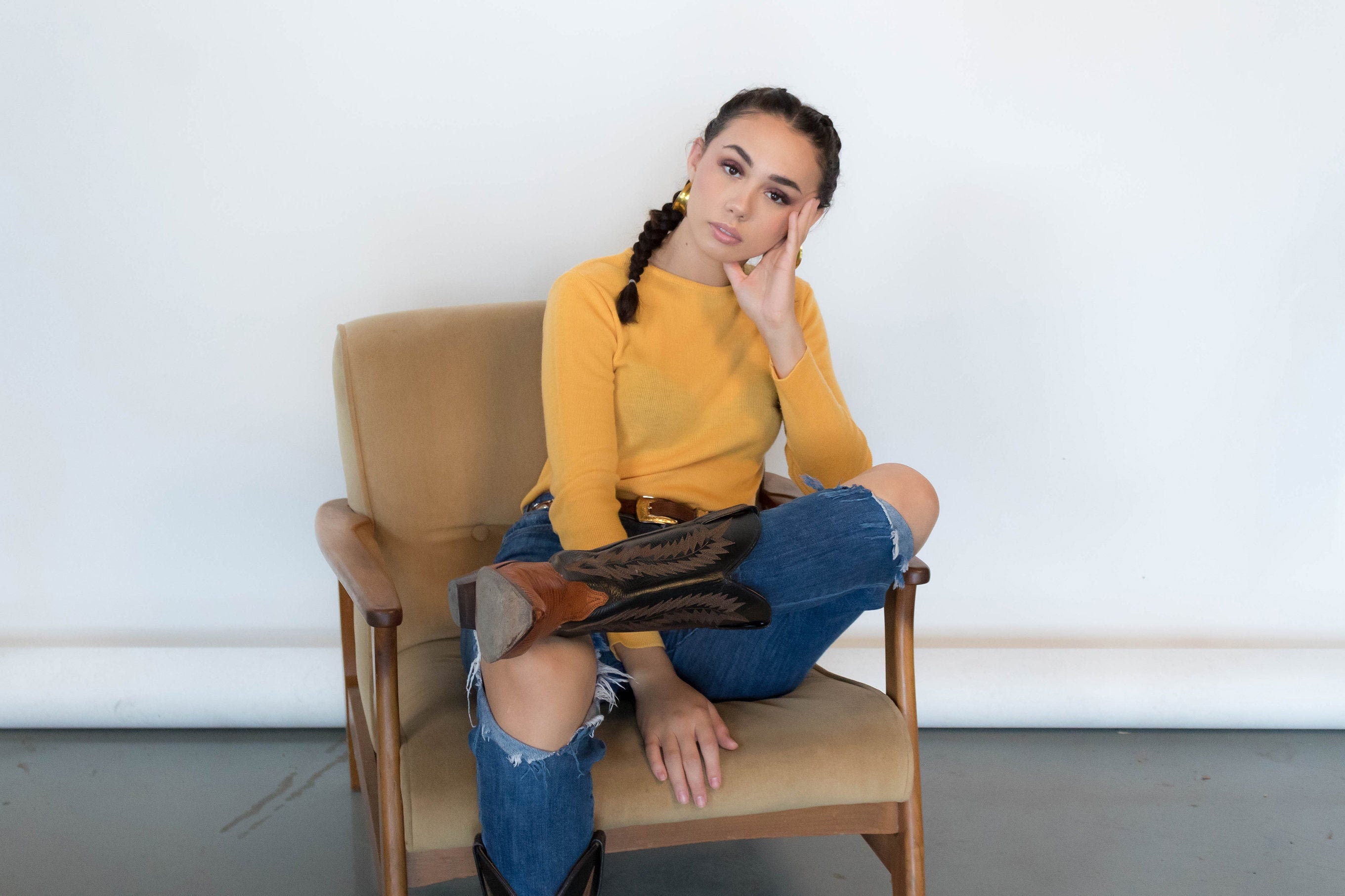 Long Sleeve KNIT Top. Vintage 60s Top. Mustard Knit Top. Vintage