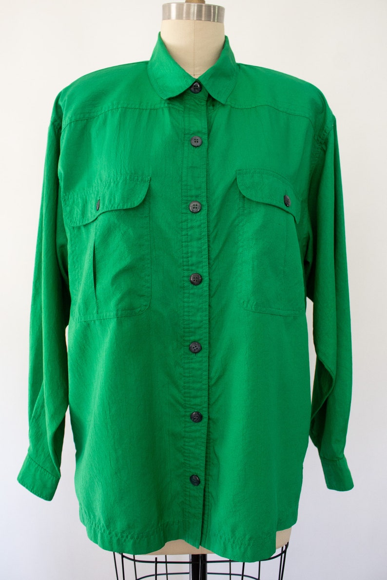 90s Kelly Green Utility Blouse, Vintage Oversized Double-Pocket Crinkled Shirt XS-M image 5