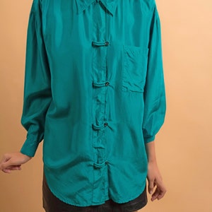 Oversized Silk Blouse / Vintage 90s Shirt / Asian Blouse / Minimalist Blouse / Silky Shirt / Waist Tie Blouse Δ size: XS/S/M image 3