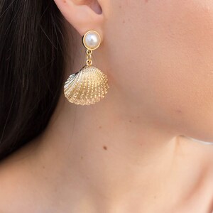 SHELL Dangle Earrings. Ocean Earrings.Faux Pearl Earrings. Organic Shell Earrings. Summer Wedding Jewelry. Trendy Shell Earrings image 3