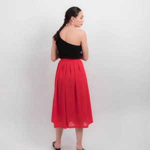 Vintage RED Midi Skirt. 80s High-Waisted Skirt. Vintage 80s Skirt. High-Waisted Pleated Skirt. Full Gathered Skirt. size: 25W / S image 8