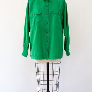 90s Kelly Green Utility Blouse, Vintage Oversized Double-Pocket Crinkled Shirt XS-M image 6