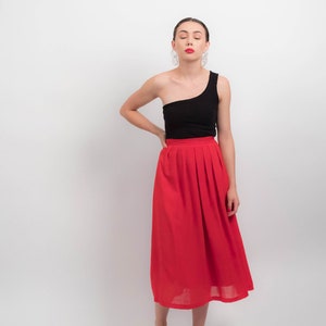 Vintage RED Midi Skirt. 80s High-Waisted Skirt. Vintage 80s Skirt. High-Waisted Pleated Skirt. Full Gathered Skirt. size: 25W / S image 5