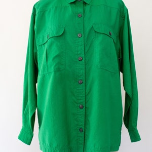 90s Kelly Green Utility Blouse, Vintage Oversized Double-Pocket Crinkled Shirt XS-M image 3