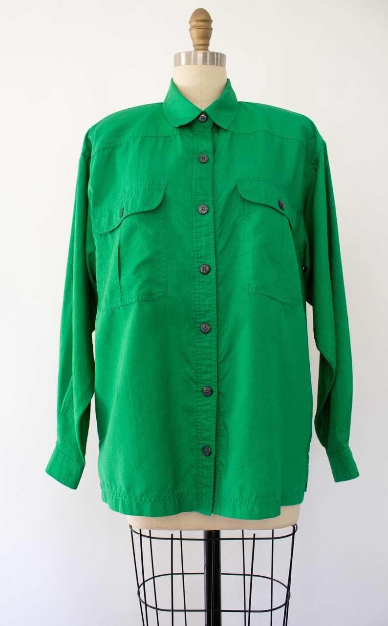 90s Kelly Green Utility Blouse, Vintage Oversized Double-Pocket Crinkled Shirt XS-M image 3