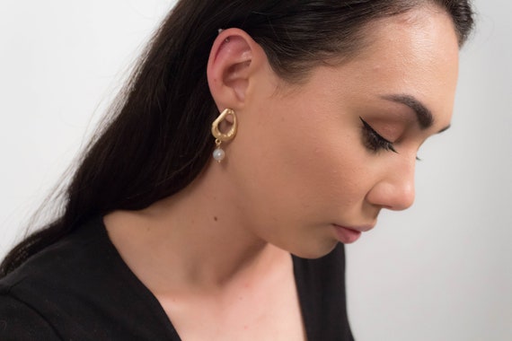 Faux PEARL Earrings. Ocean Earrings. Gold Oval Ea… - image 3