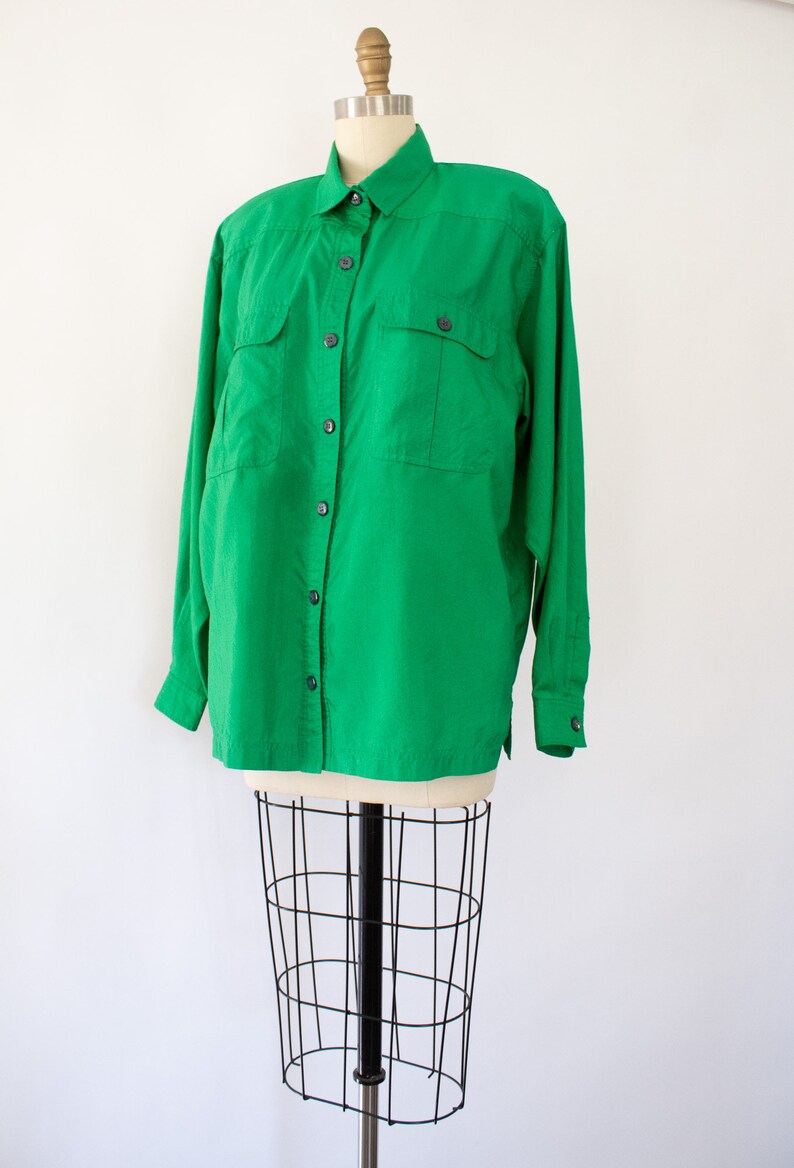 90s Kelly Green Utility Blouse, Vintage Oversized Double-Pocket Crinkled Shirt XS-M image 7