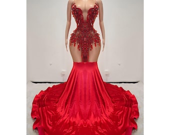 Vestido Corpete Vermelho com Contas: Vestido Sereia de Cristal Luxuoso com Cauda de Cetim