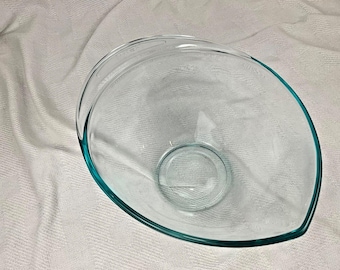 Vintage Pyrex Teardrop Glass Mixing Serving Bowl 10” Aqua Blue Tint USA