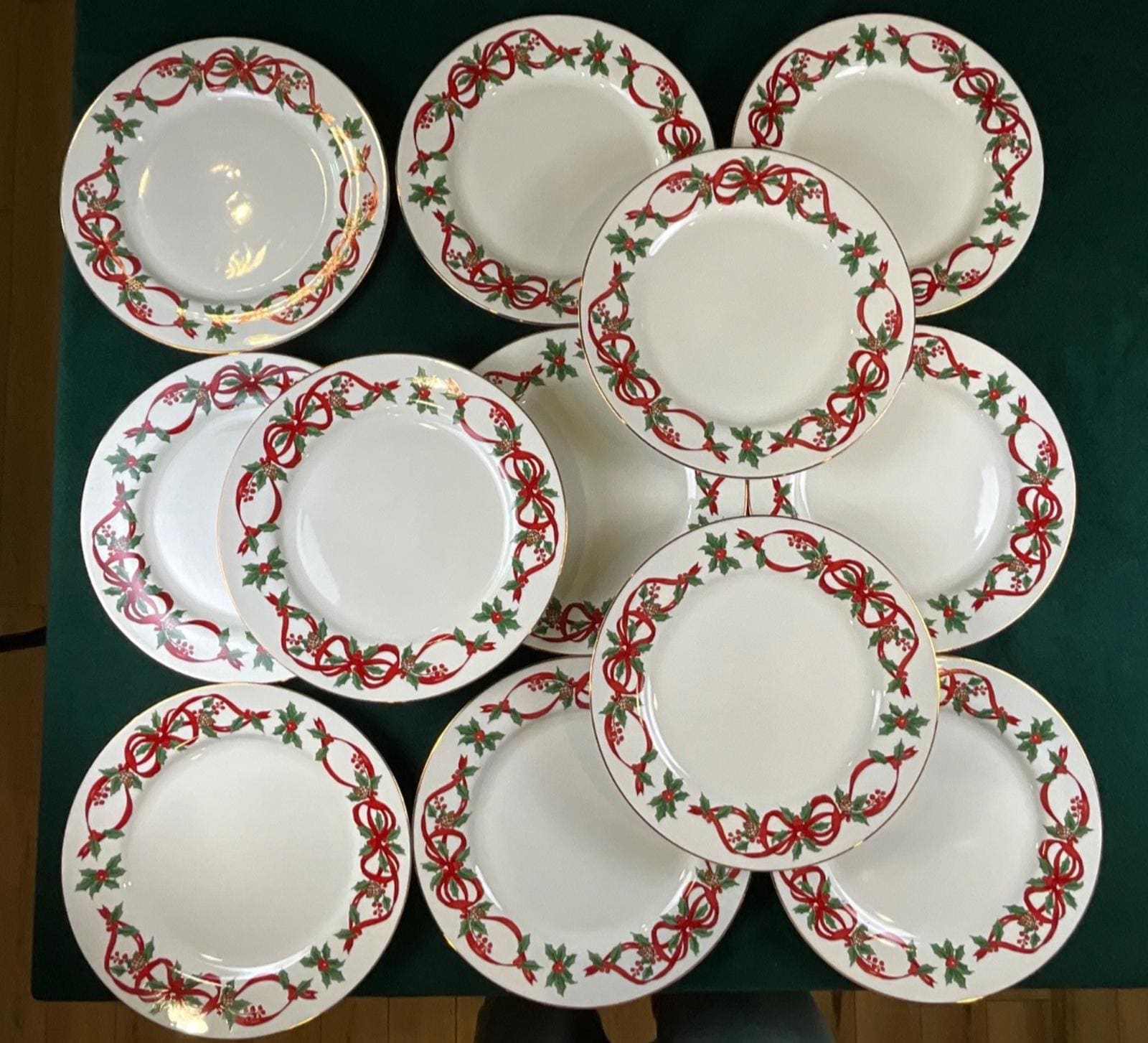 Vintage Christmas Dinnerware Set of 8 - Etsy