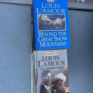 lot of 20 Louis Lamour paperback books lot # 12 see pics image 5