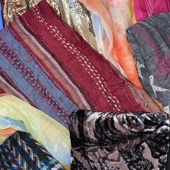 Scarves lot of 13 scarves See pics lots of different colors a 221 Lot#2