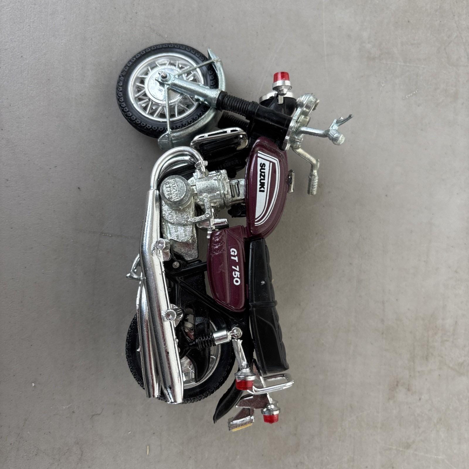 Suzuki gt750 - Etsy 日本