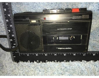 vintage Realistic Cassette Player Battery Operated ctr 58  model 14-1008 a610